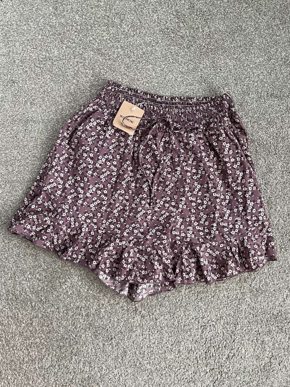 NWT BloomChic Plum Floral Smocked-Waist Skort Size 12